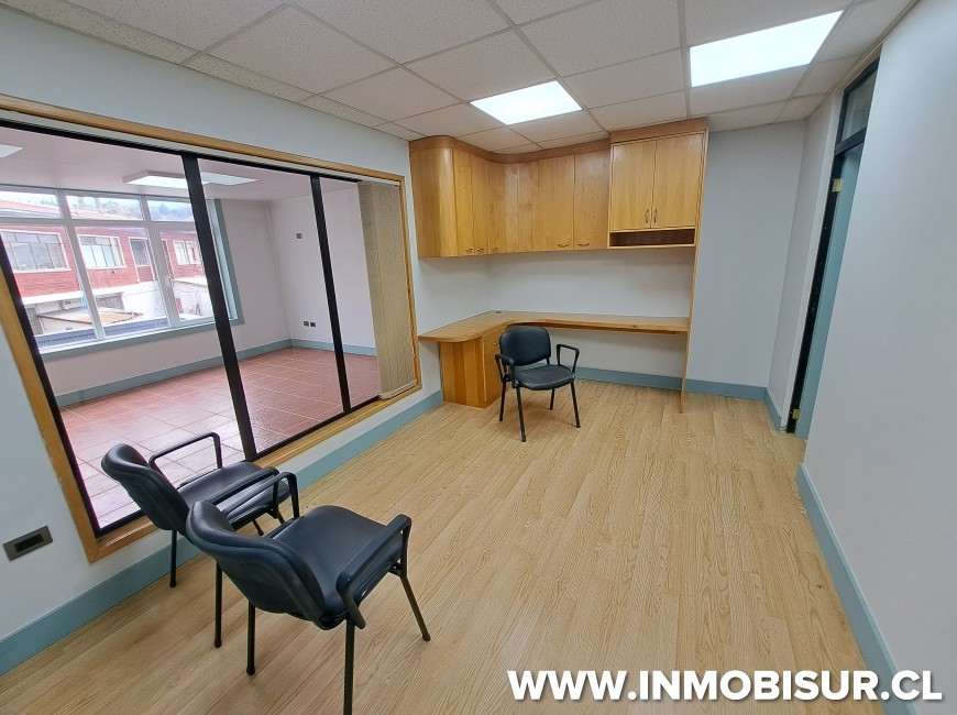 Arriendo en Puerto Montt | Edificio remodelado frente al Puerto