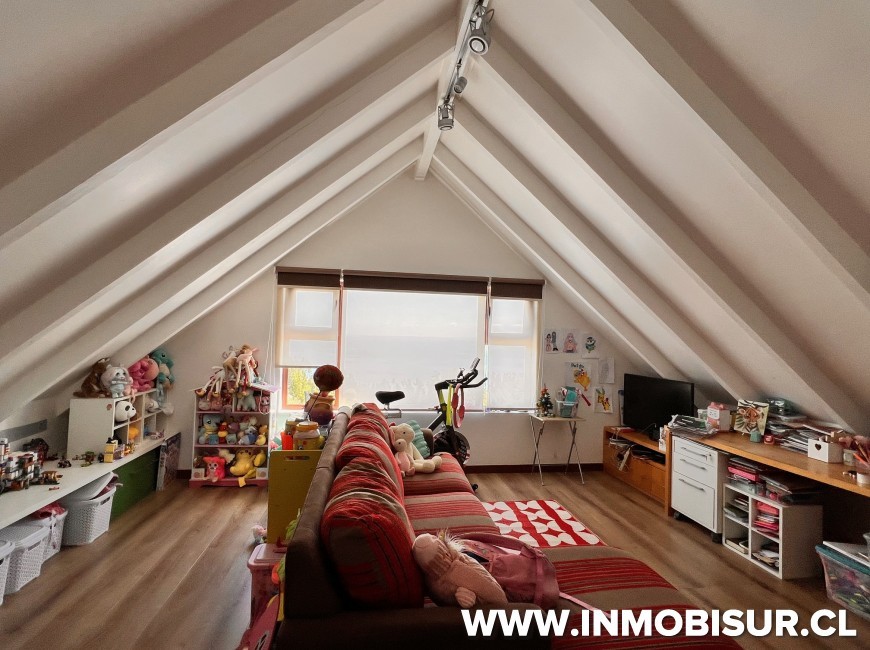 Arriendo en Puerto Montt | Espectacular casa en arriendo sector Pichiquillaipe