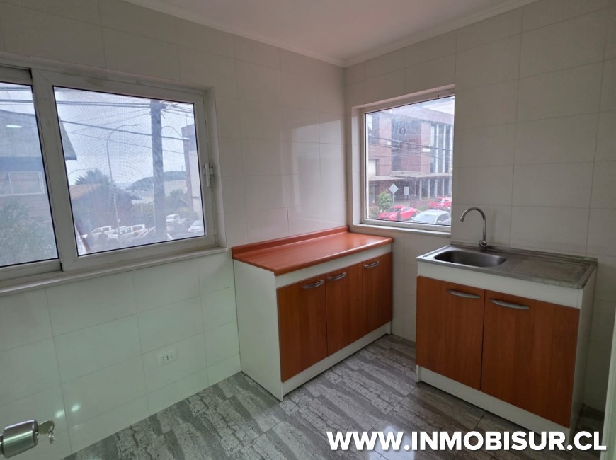 Arriendo en Puerto Montt | Oficinas en Urmeneta esquina Baquedano