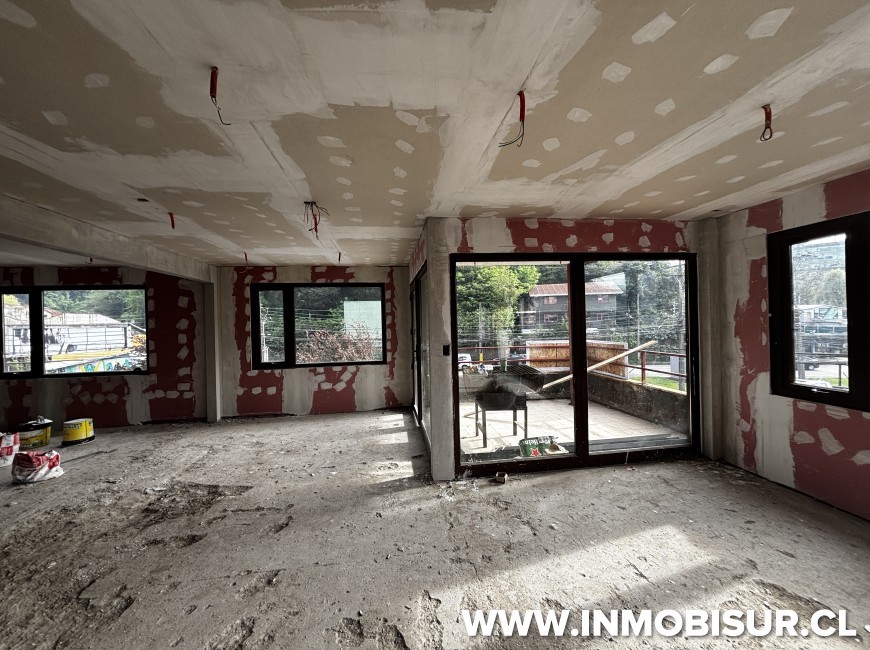 Arriendo en Puerto Montt | Edificio Comercial en Urmeneta esquina Illapel.