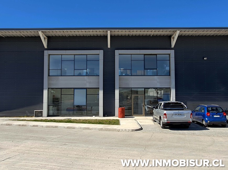Arriendo en Puerto Montt | Amplia bodega en Centro industrial La Vara