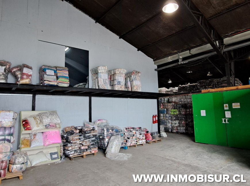 Venta en Puerto Montt | Amplia bodega para venta en Parque Industrial