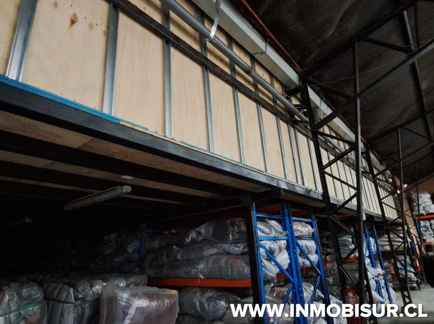 Venta en Puerto Montt | Amplia bodega para venta en Parque Industrial