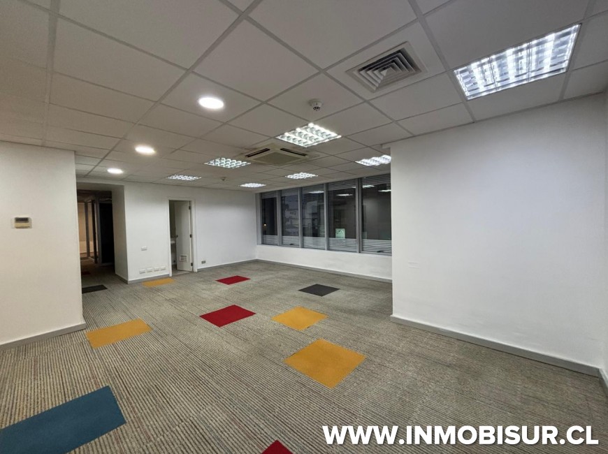 Arriendo en Puerto Montt | Amplia oficina en edificio de la Cámara Chilena De La Construcción