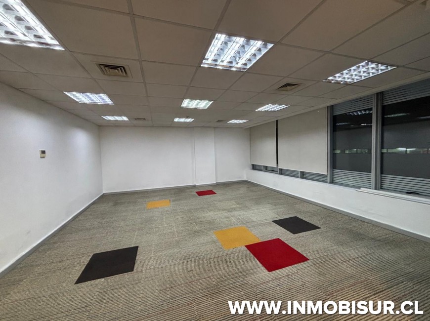 Arriendo en Puerto Montt | Amplia oficina en edificio de la Cámara Chilena De La Construcción