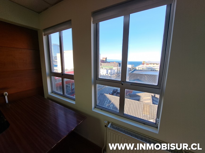 Venta en Puerto Montt | Amplia oficina en Edificio Don Noé Venta en Puerto Montt | Amplia oficina en Edificio Don Noé