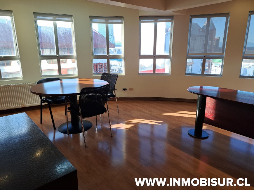Venta en Puerto Montt | Amplia oficina en Edificio Don Noé Venta en Puerto Montt | Amplia oficina en Edificio Don Noé