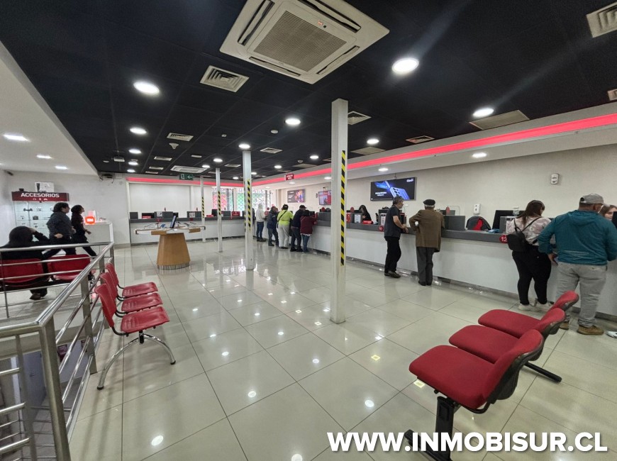 Arriendo en Puerto Montt | Amplio local en Costanera de Puerto Montt