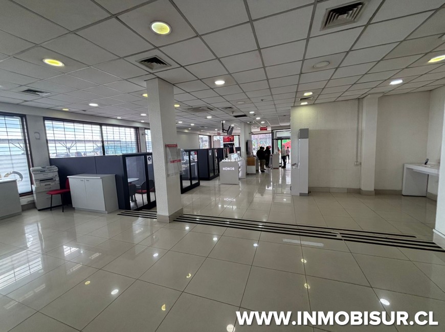 Arriendo en Puerto Montt | Amplio local en Costanera de Puerto Montt