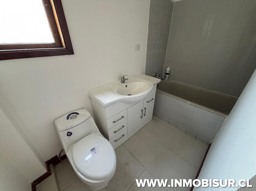 Arriendo en Puerto Montt | Arriendo casa para oficinas en calle Regimiento