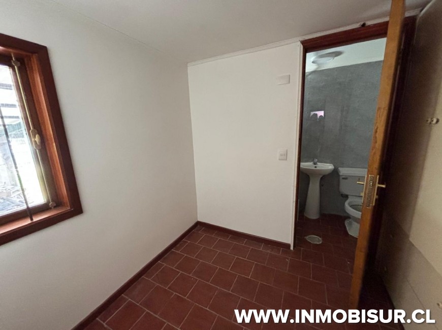 Arriendo en Puerto Montt | Arriendo casa para oficinas en calle Regimiento