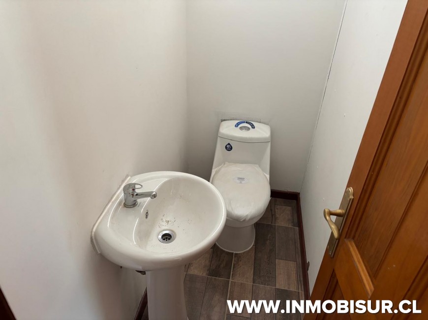 Arriendo en Puerto Montt | Arriendo casa para oficinas en calle Regimiento