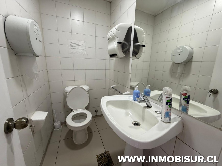 Arriendo en Puerto Montt | Arriendo de Amplia oficina en Edificio Campanario