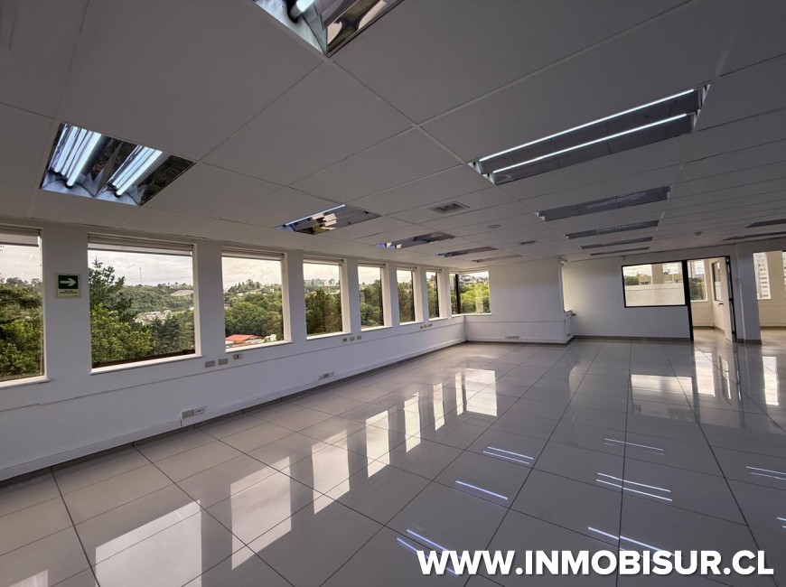Arriendo en Puerto Montt | Arriendo de Amplia oficina en Edificio Campanario
