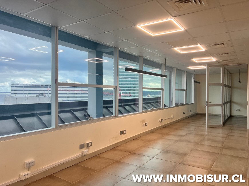 Arriendo en Puerto Montt | Arriendo piso completo para oficina Edificio Capital