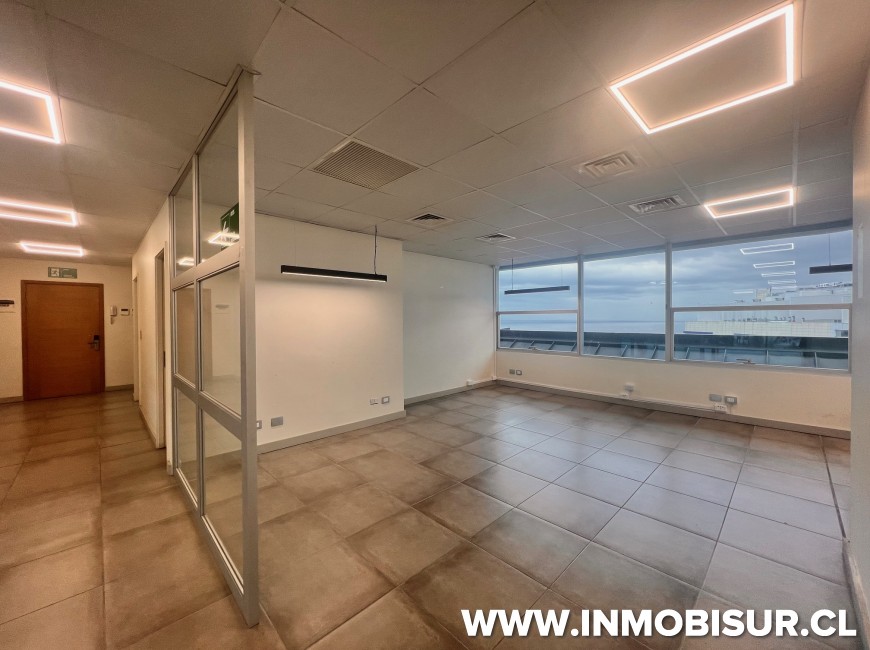 Arriendo en Puerto Montt | Arriendo piso completo para oficina Edificio Capital
