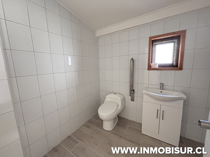 Arriendo en Puerto Montt | Casa comercial en sector pericentro de Puerto Montt