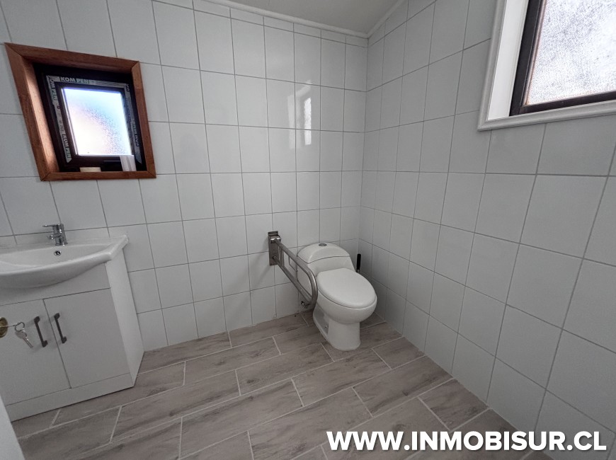 Arriendo en Puerto Montt | Casa comercial en sector pericentro de Puerto Montt