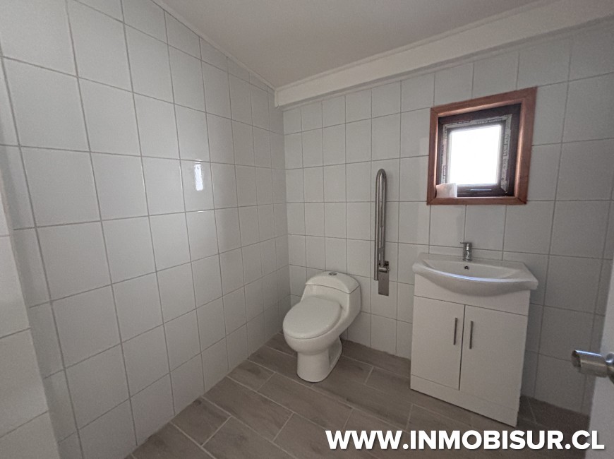 Arriendo en Puerto Montt | Casa comercial en sector pericentro de Puerto Montt