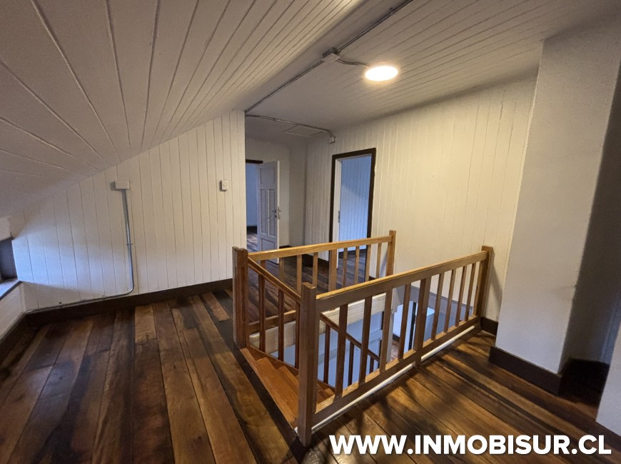 Arriendo en Puerto Varas | Casa en arriendo para oficina con excelente ubicación, Puerto Varas