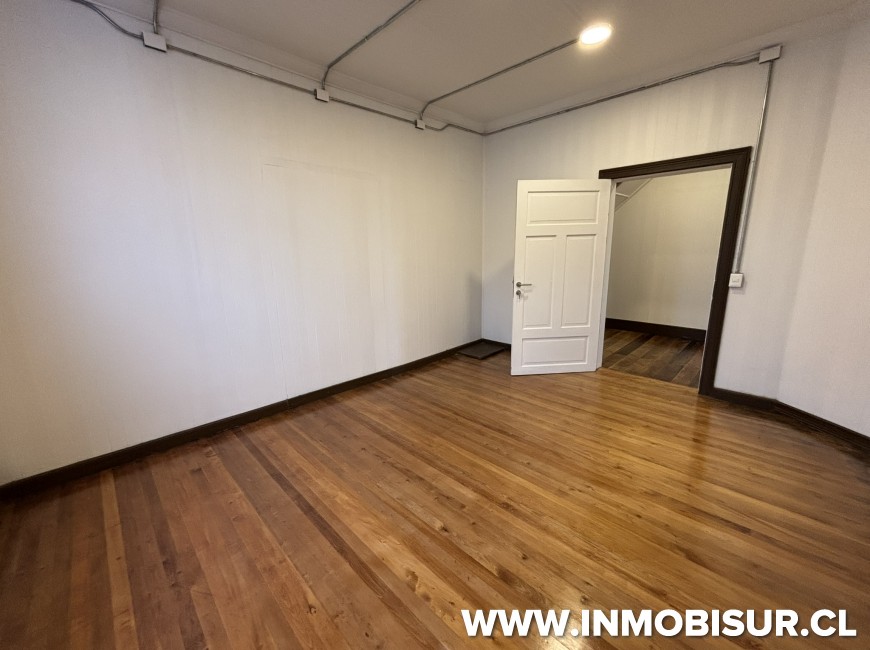 Arriendo en Puerto Varas | Casa en arriendo para oficina con excelente ubicación, Puerto Varas