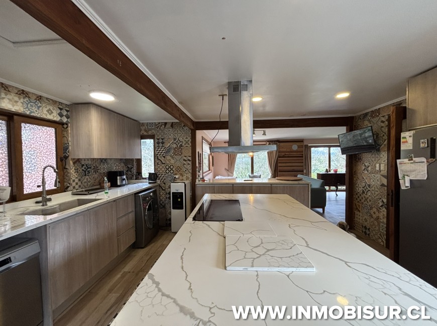 Venta en Puerto Varas | Casa en venta con 2 cabañas en Loteo San Ignacio, Puerto Varas