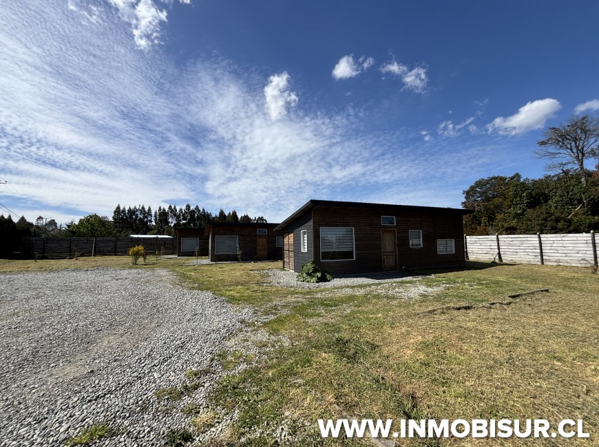 Venta en Puerto Varas | Casa en venta con 3 cabañas equipadas en parcelación los Canelos, Puerto Varas