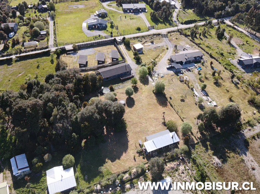 Venta en Puerto Varas | Casa en venta con 3 cabañas equipadas en parcelación los Canelos, Puerto Varas