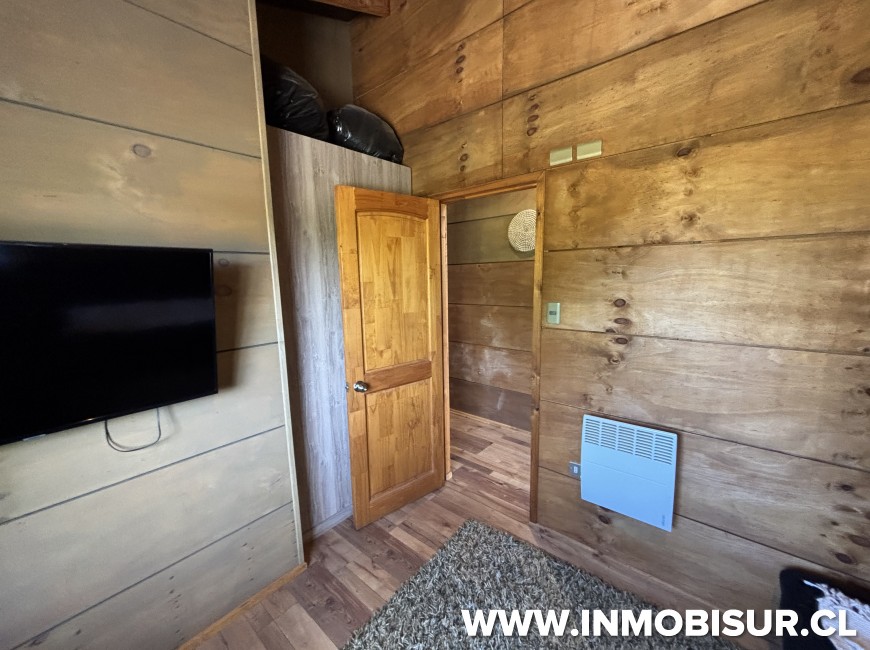 Venta en Puerto Varas | Casa en venta con 3 cabañas equipadas en parcelación los Canelos, Puerto Varas