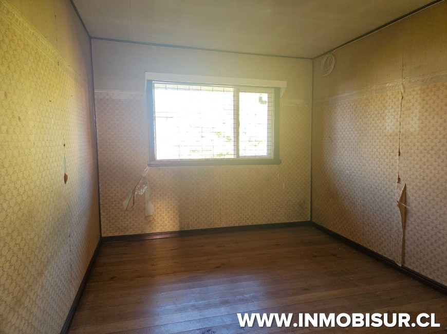 Venta en Llanquihue | Casa en venta en Llanquihue, sector cisne a  200 metros del lago.