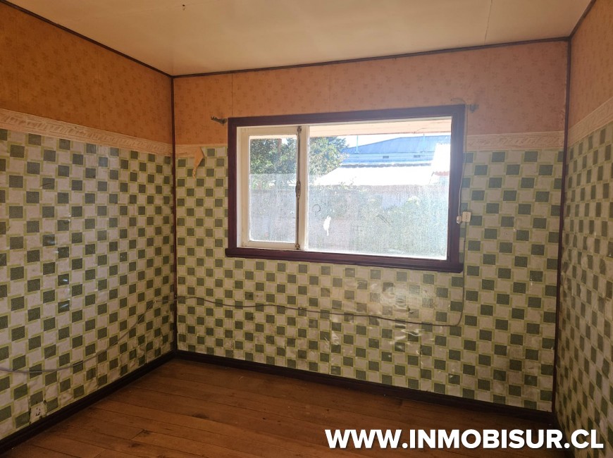 Venta en Llanquihue | Casa en venta en Llanquihue, sector cisne a  200 metros del lago.