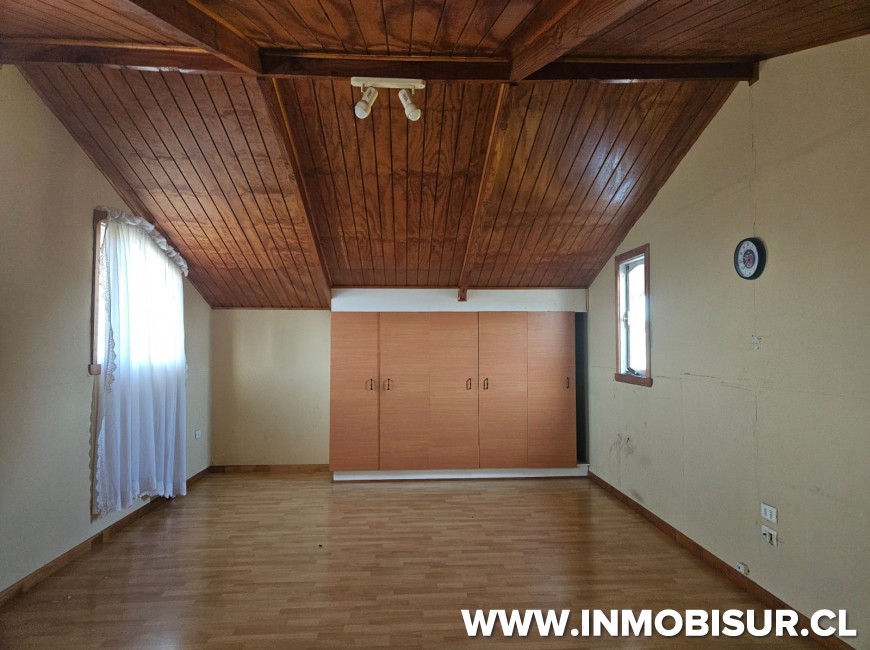 Venta en Llanquihue | Casa en venta en Llanquihue, sector cisne a  200 metros del lago.