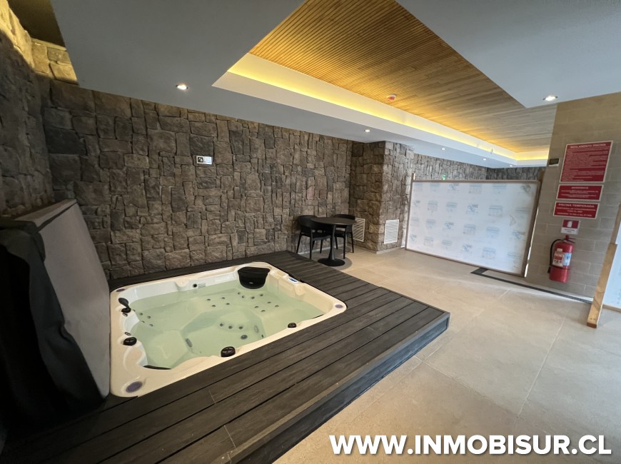 Venta en Puerto Varas | Departamento amoblado en venta a pasos de costanera con vista al lago, para inversión.