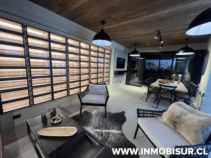 Venta en Puerto Varas | Departamento amoblado en venta a pasos de costanera con vista al lago, para inversión.
