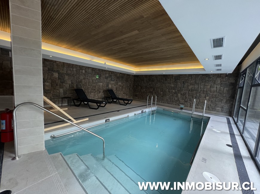 Venta en Puerto Varas | Departamento amoblado en venta a pasos de costanera con vista al lago, para inversión.