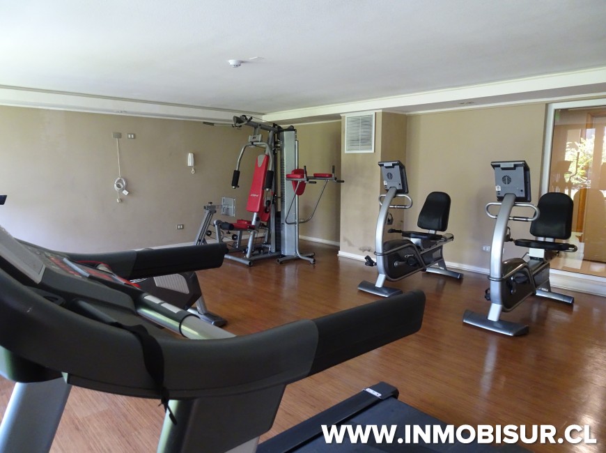 Arriendo en Puerto Varas | Departamento semi amoblado en arriendo en Edificio los Colonos, Puerto Varas, Sector Puerto Chico