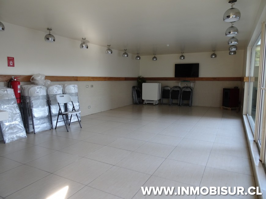 Arriendo en Puerto Varas | Departamento semi amoblado en arriendo en Edificio los Colonos, Puerto Varas, Sector Puerto Chico