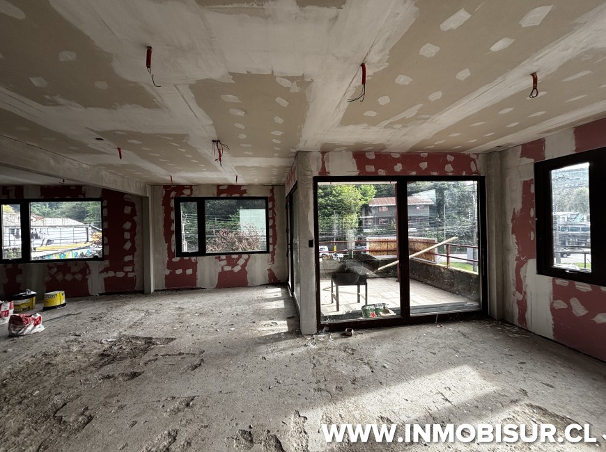 Arriendo en Puerto Montt | Edificio Comercial en Urmeneta esquina Illapel.