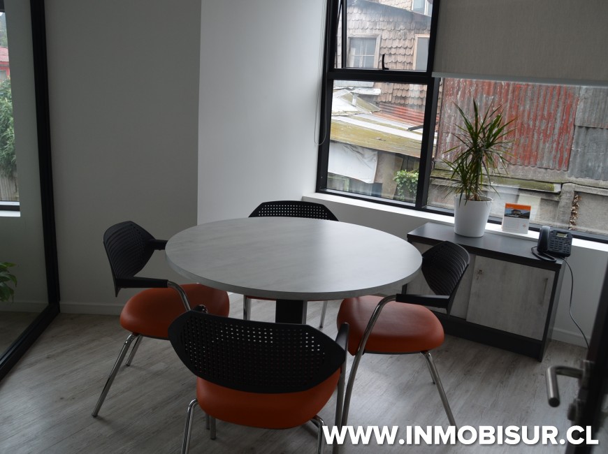 Arriendo en Puerto Montt | Edificio primer, segundo y Tercer piso Chorrillos esquina Pérez Rosales