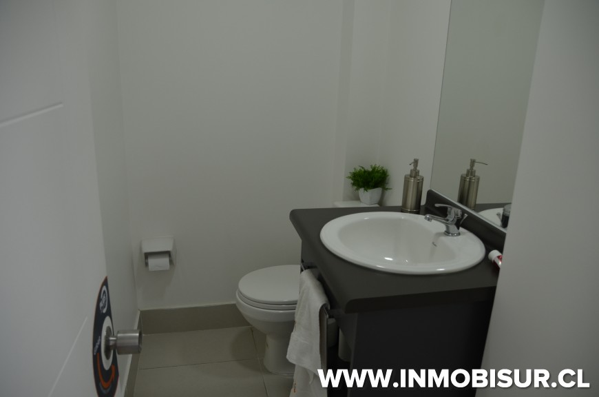 Arriendo en Puerto Montt | Edificio primer, segundo y Tercer piso Chorrillos esquina Pérez Rosales