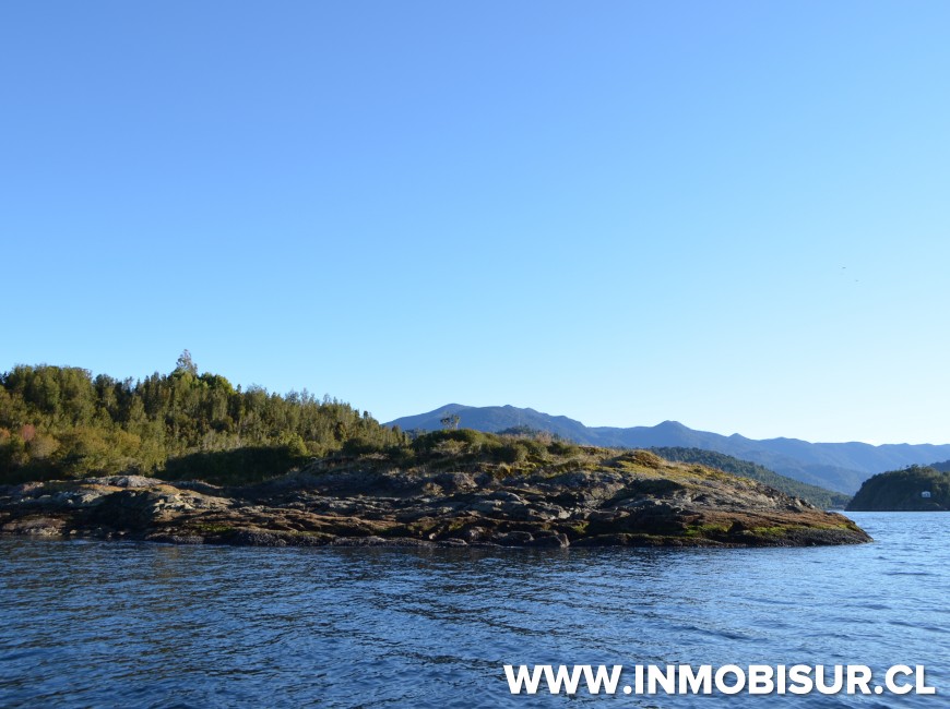 Venta en Hualaihué | En venta hermosa y exclusiva isla de 23,5 Ha en Hornopiren