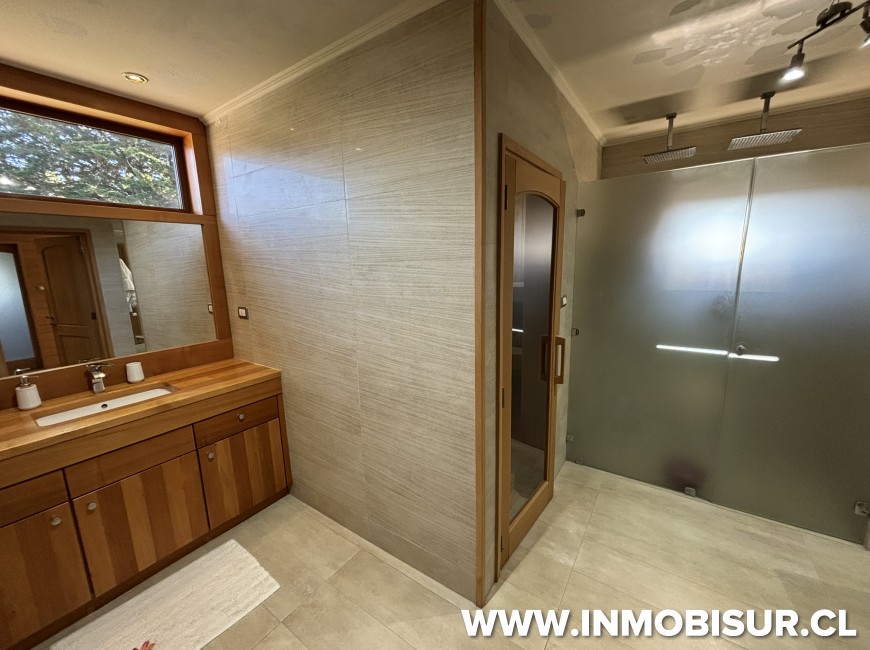 Venta en Puerto Varas | Espectacular casa en venta en el sector de la Marina, Puerto Varas