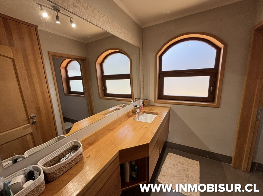 Venta en Puerto Varas | Espectacular casa en venta en el sector de la Marina, Puerto Varas