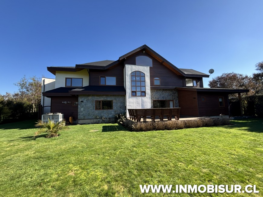Venta en Puerto Varas | Espectacular casa en venta en el sector de la Marina, Puerto Varas