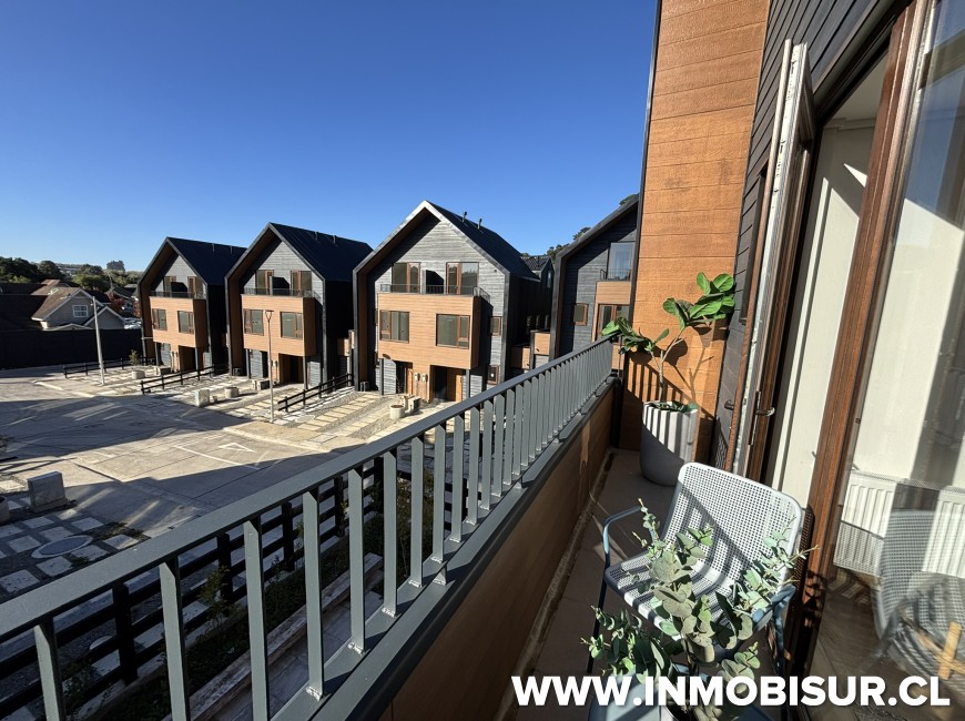 Venta en Puerto Varas | Espectaculares Townhouses en venta frente a la clínica de Puerto Varas,