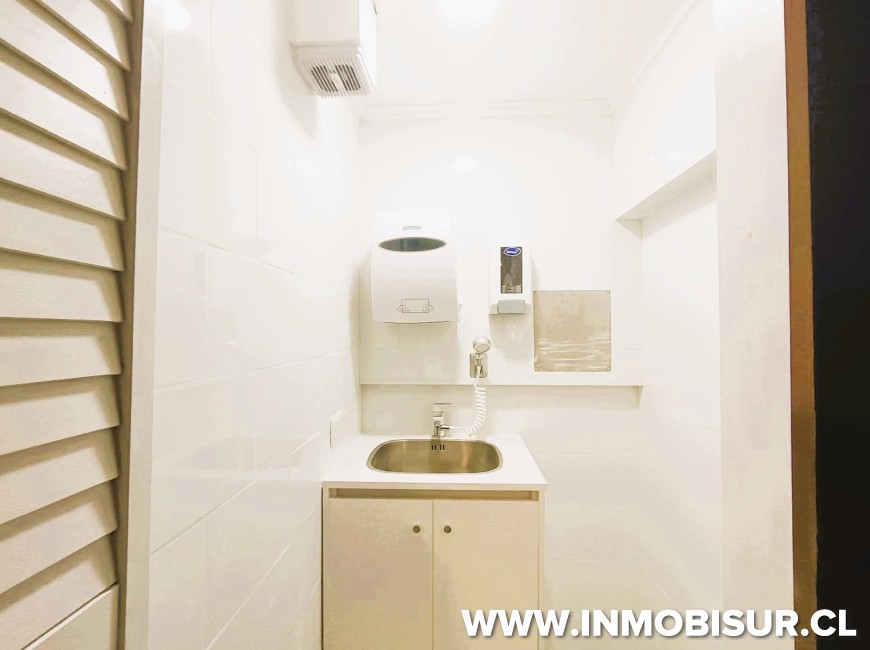 Arriendo en Puerto Montt | EXCELENTE OFICINA EN ARRIENDO, EN EDIFICIO LOS HEROES