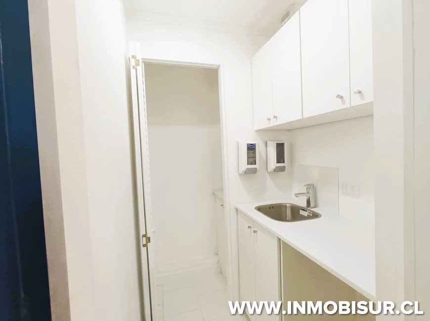 Arriendo en Puerto Montt | EXCELENTE OFICINA EN ARRIENDO, EN EDIFICIO LOS HEROES