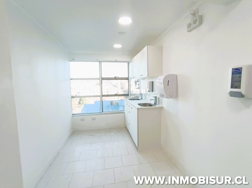 Arriendo en Puerto Montt | EXCELENTE OFICINA EN ARRIENDO, EN EDIFICIO LOS HEROES