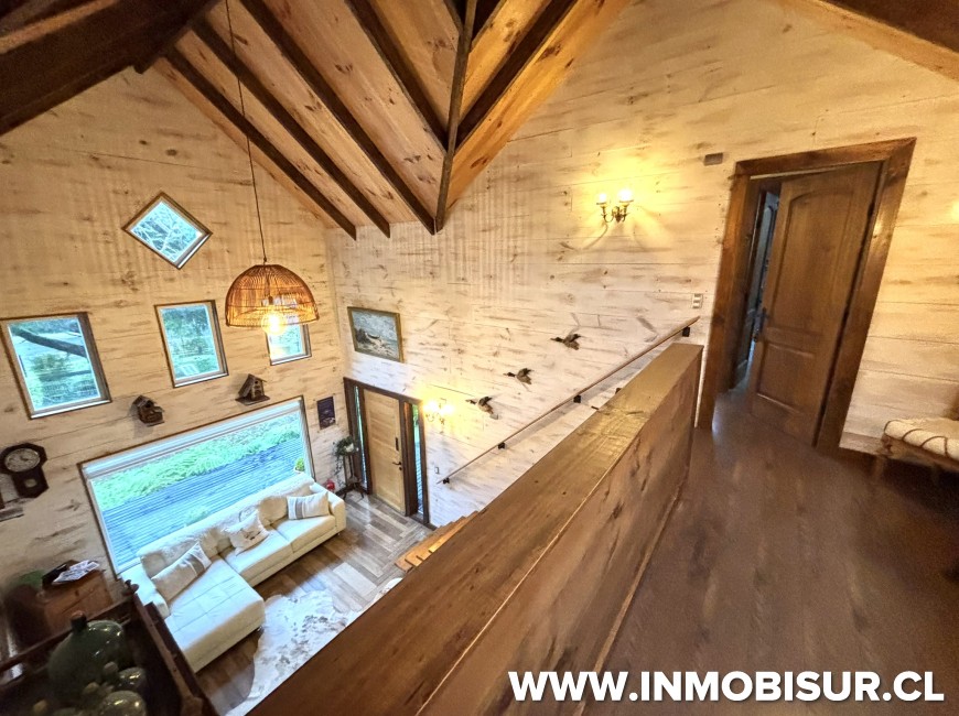 Arriendo en Puerto Varas | Exclusiva Casa Full Amoblada, con Hot Tub, a solo 7 km. de Puerto Varas