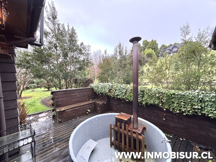 Arriendo en Puerto Varas | Exclusiva Casa Full Amoblada, con Hot Tub, a solo 7 km. de Puerto Varas